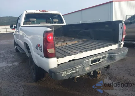 2007 Chevrolet Silverado 3500 Classic Lt3 z USA, uszkodzony, nr VIN 1GCHK33D77F183899